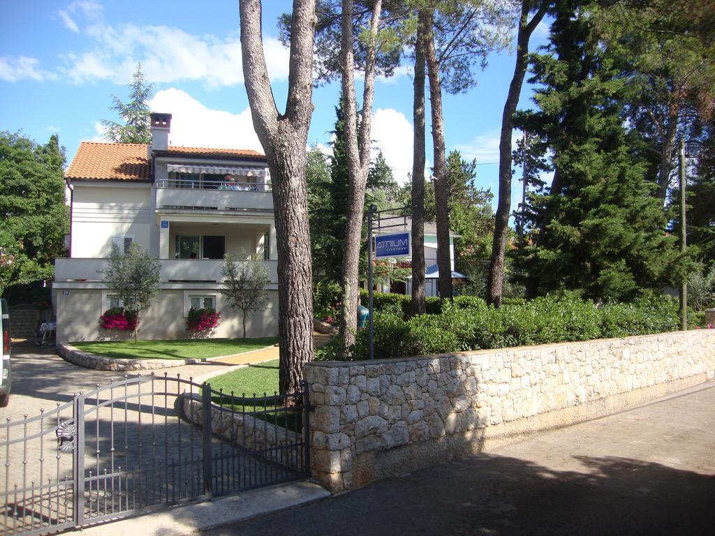 Apartments Atrium Malinska Exterior foto